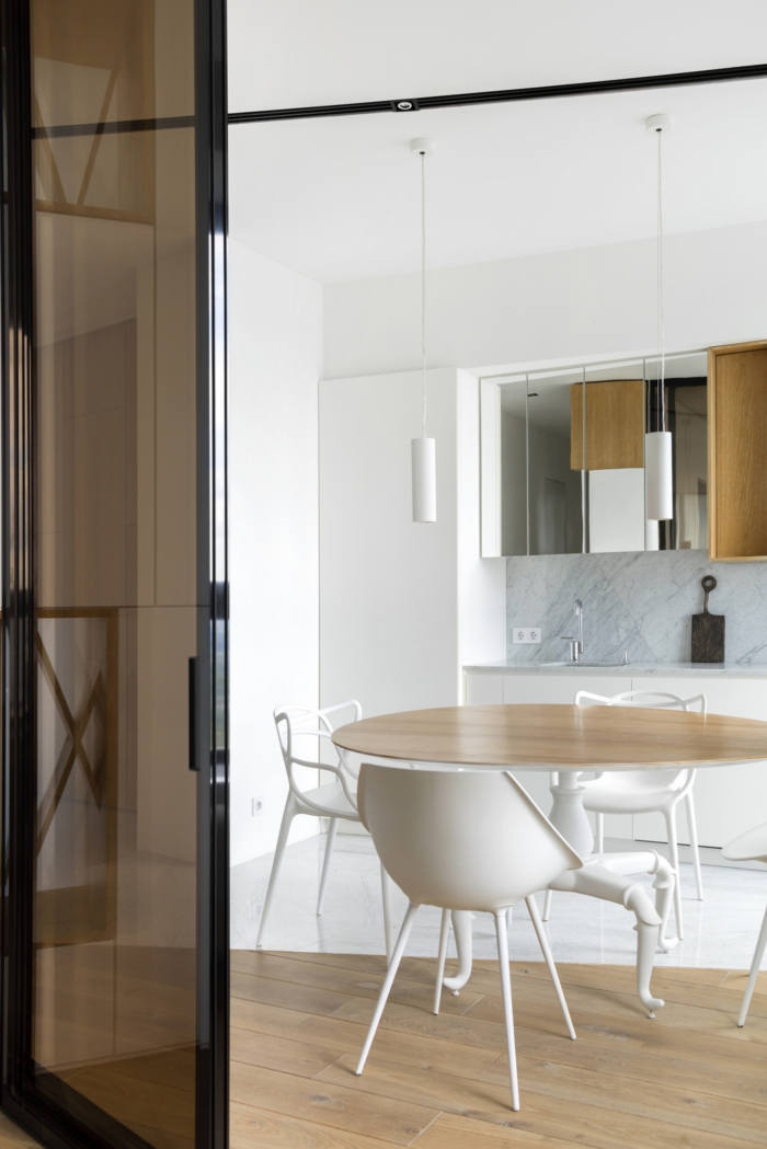 Minimal Moscow Apartment - 0
