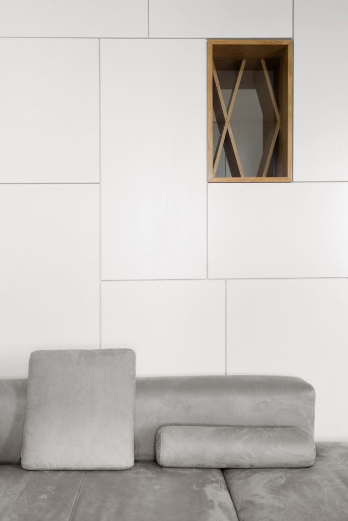 Minimal Moscow Apartment - 0