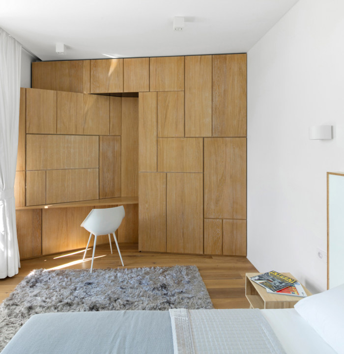 Minimal Moscow Apartment - 0