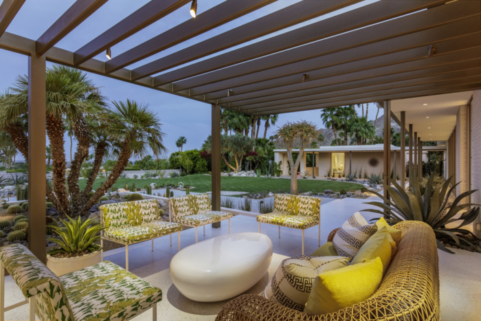 Thunderbird Heights Residence - 0