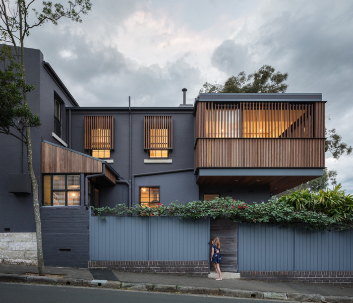 The Balcony House - 0