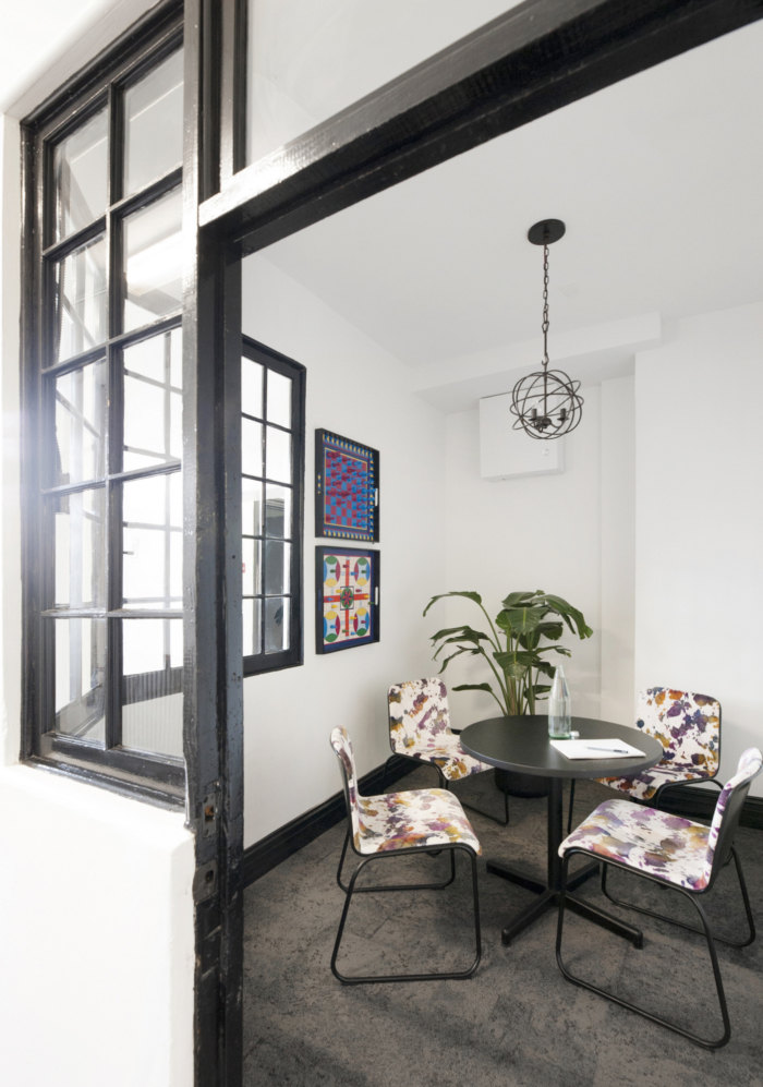 Loyola Avenue Apartment Common Space - 0