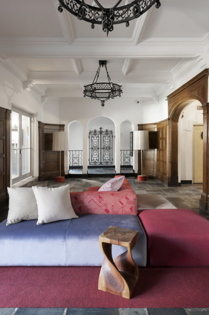 Loyola Avenue Apartment Common Space - 0