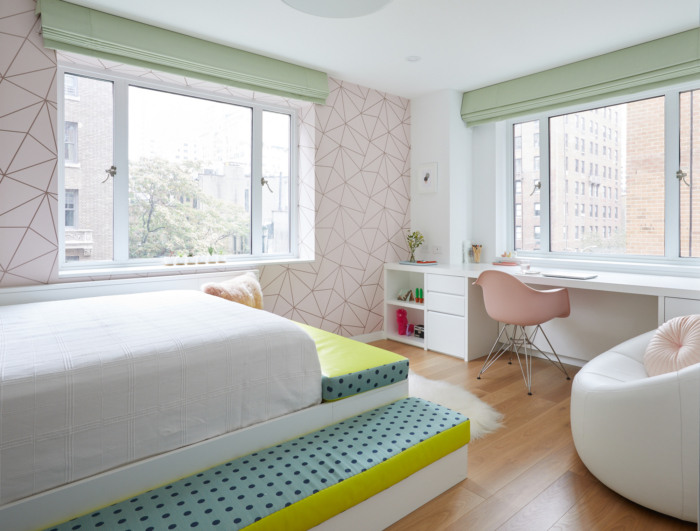 Upper East Side Post-War Apartment - 0