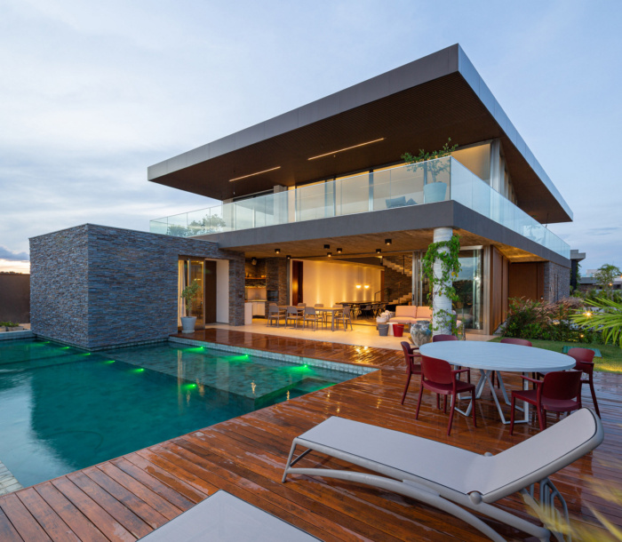 Corner House - 0
