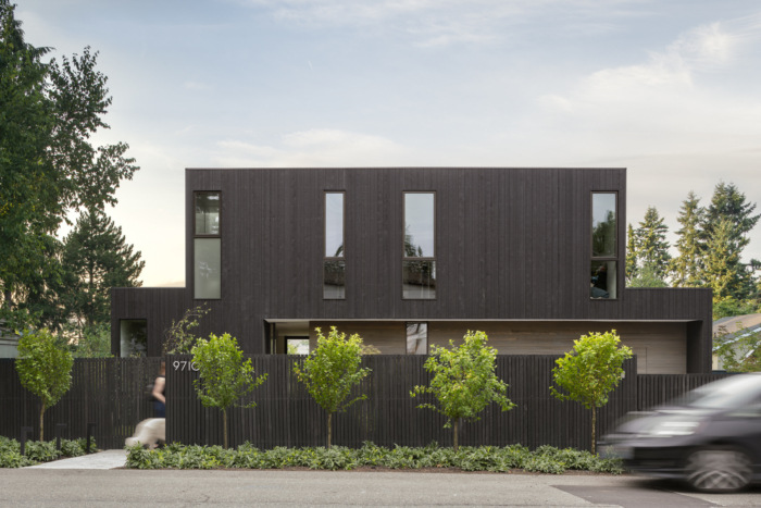 Yo-Ju Courtyard House - 0