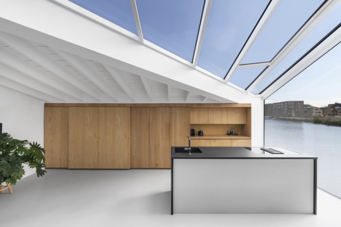 Floating Home - 0