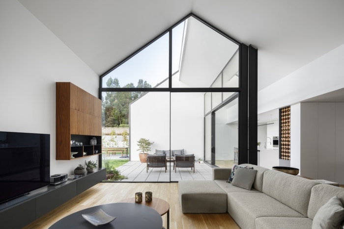 Santo Tirso House - 0