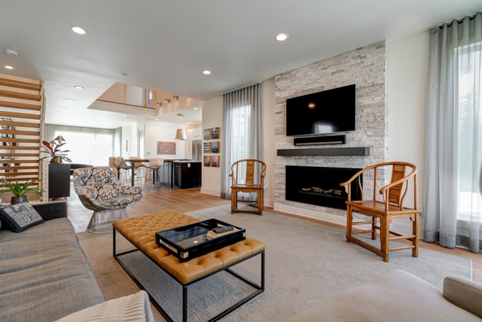 270 E Third Ave House - 0