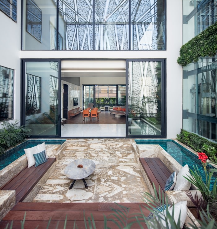 The Cantilever House - 0