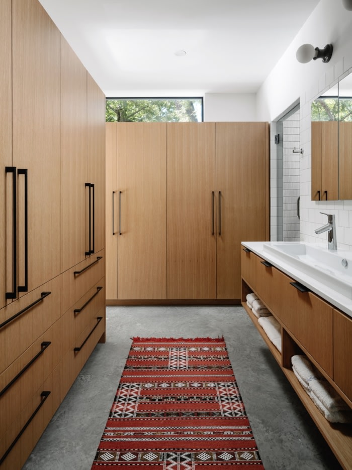E2211 House - 0
