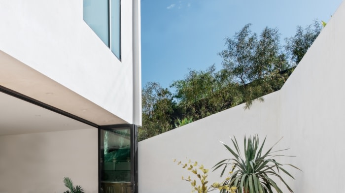 Echo House - 0