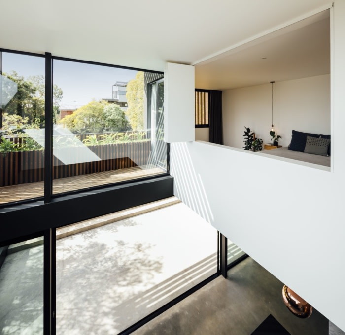 Black House - 0