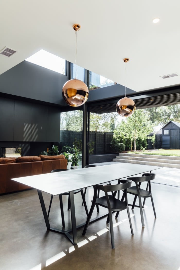 Black House - 0
