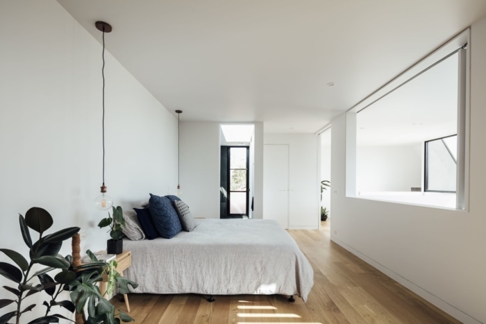 Black House - 0