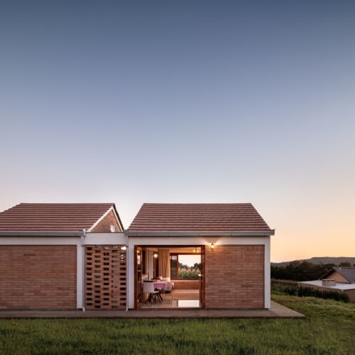 recent Morro da Manteiga House home design projects