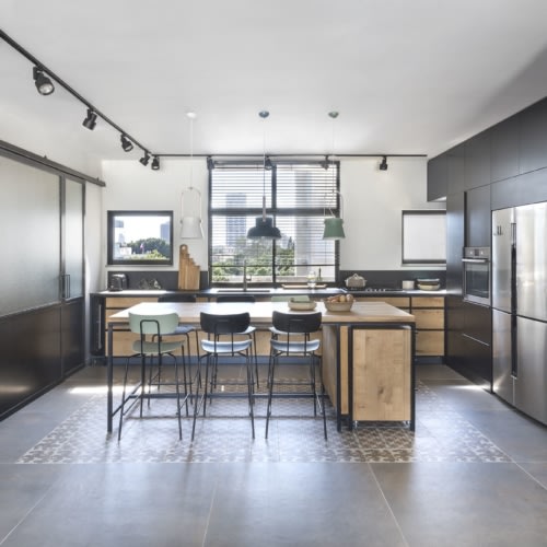 recent Loop Apartment home design projects